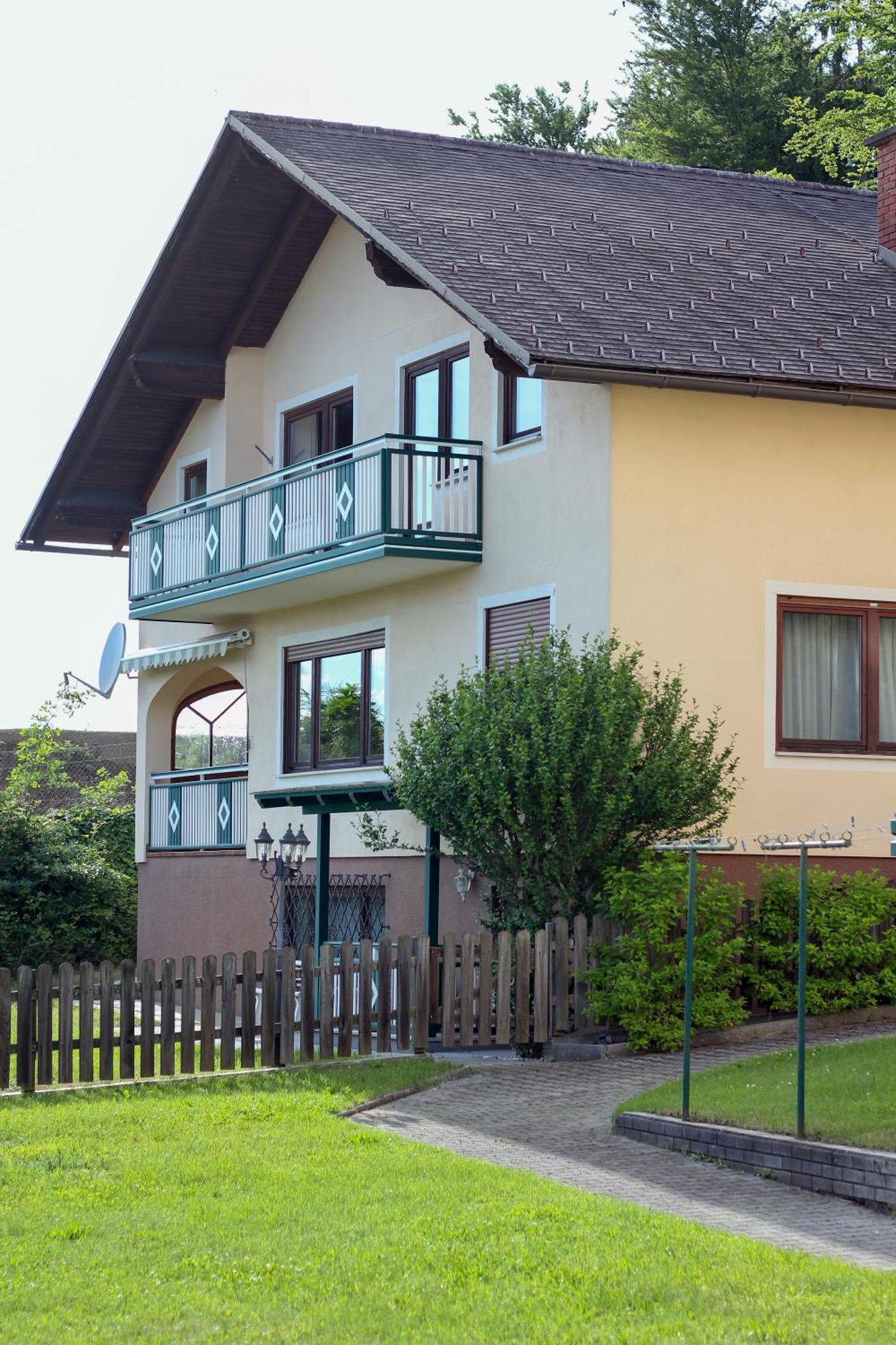 Self-Check In Apartmenthotel Seeglueck Pörtschach am Wörthersee Buitenkant foto