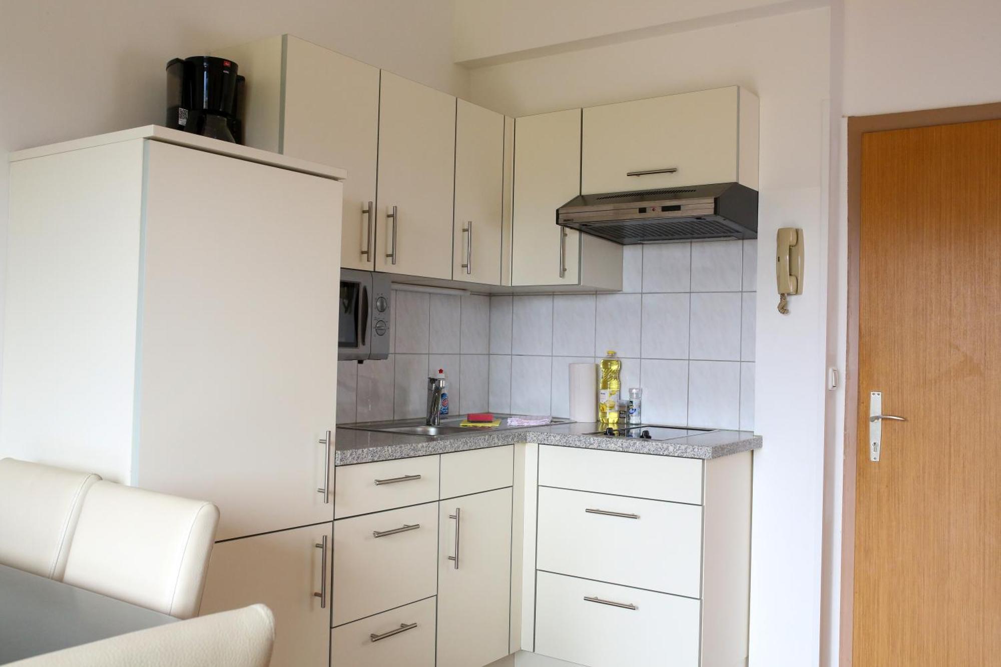 Self-Check In Apartmenthotel Seeglueck Pörtschach am Wörthersee Buitenkant foto