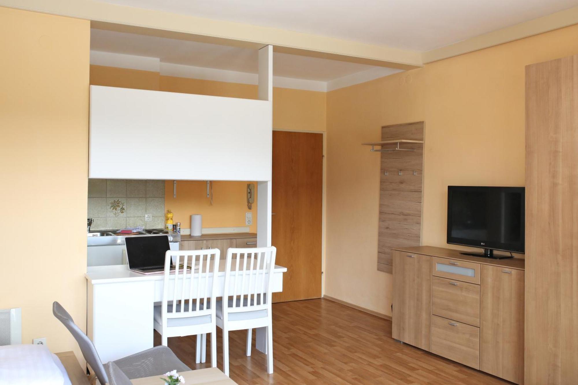 Self-Check In Apartmenthotel Seeglueck Pörtschach am Wörthersee Buitenkant foto