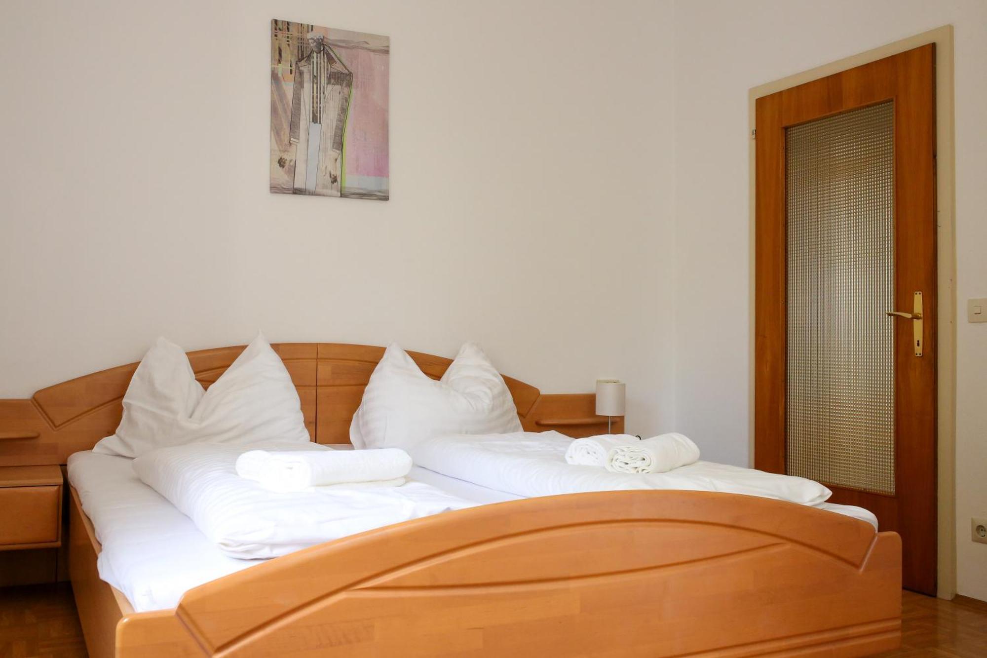 Self-Check In Apartmenthotel Seeglueck Pörtschach am Wörthersee Buitenkant foto