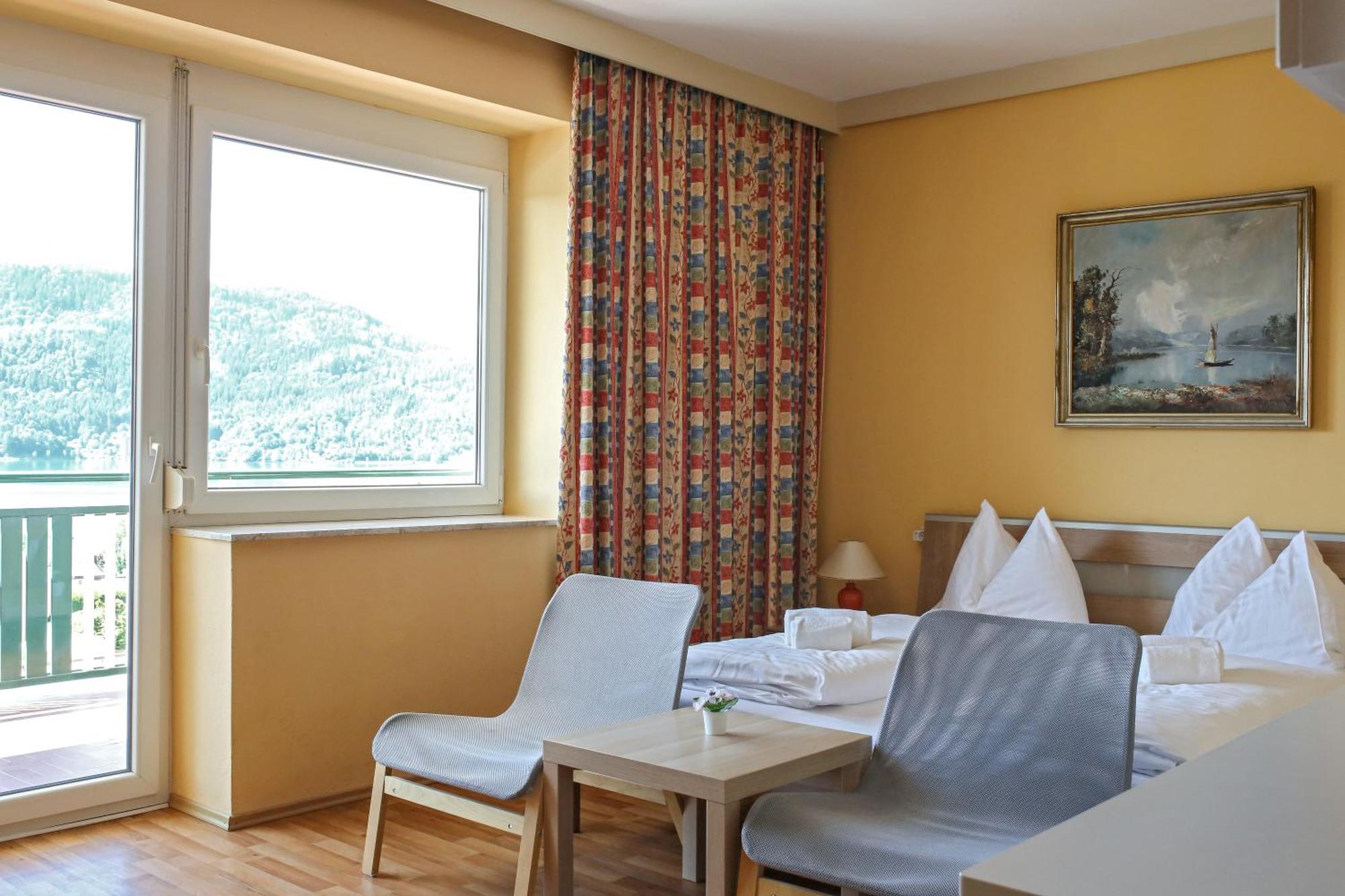 Self-Check In Apartmenthotel Seeglueck Pörtschach am Wörthersee Buitenkant foto