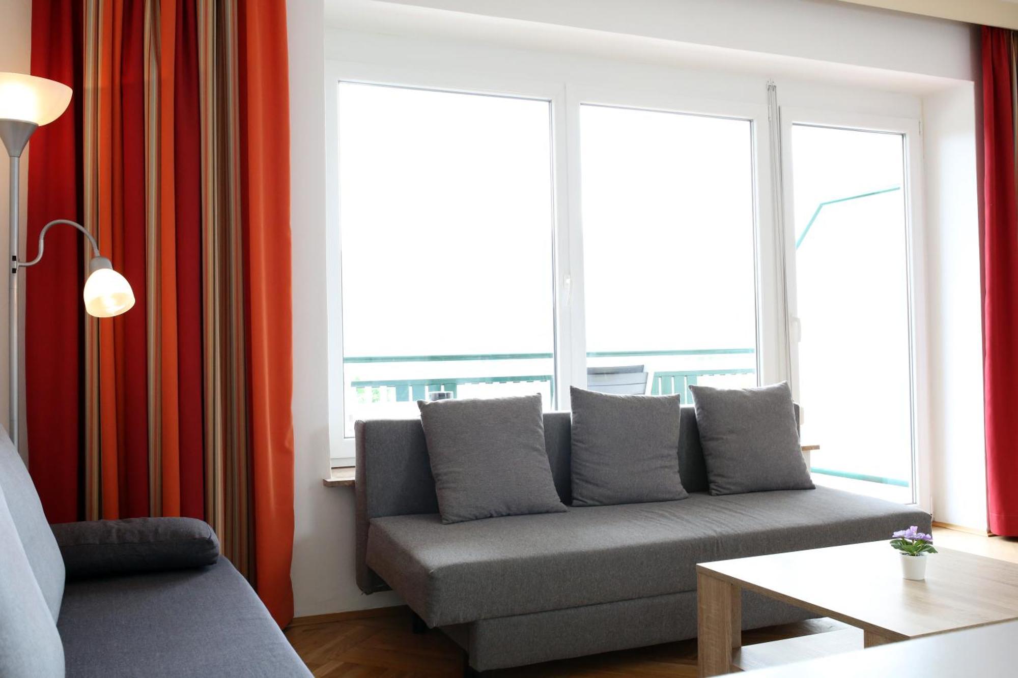 Self-Check In Apartmenthotel Seeglueck Pörtschach am Wörthersee Buitenkant foto